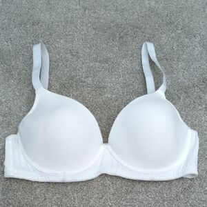 White Everyday T-Shirt Bra with Smooth Molded Cups